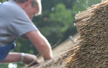 professional Lewthorn Cross thatchers